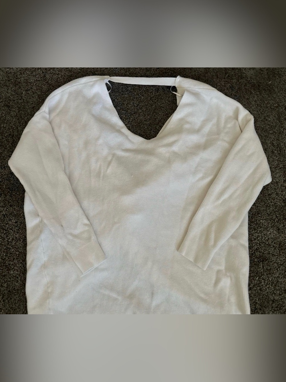 Windsor White Sweater Size Small 0455